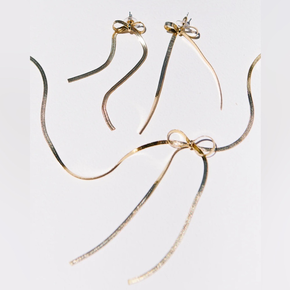 NIB Ivy City Gold Herringbone Bow Earrings & Necklace Set